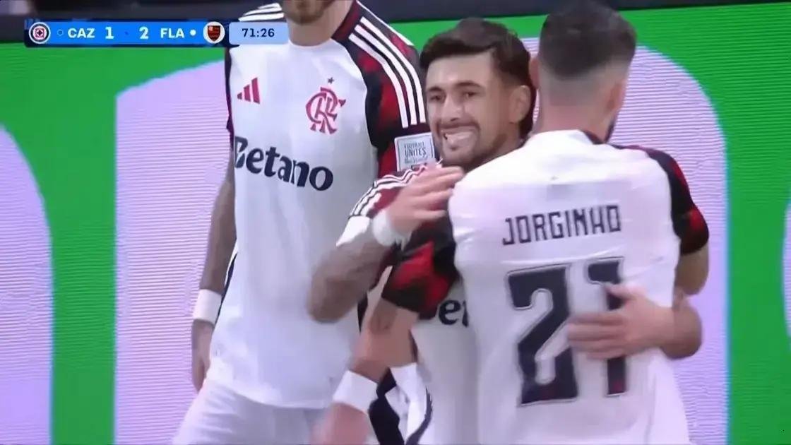 Flamengo vence Cruz Azul e avança na Copa Intercontinental com gol de Arrascaeta