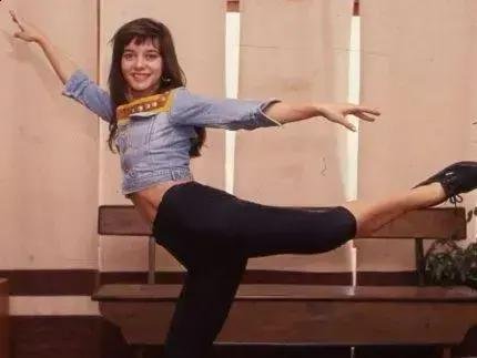 Gloria Perez relembra Daniella em homenagem emocionante de 33 anos após a perda