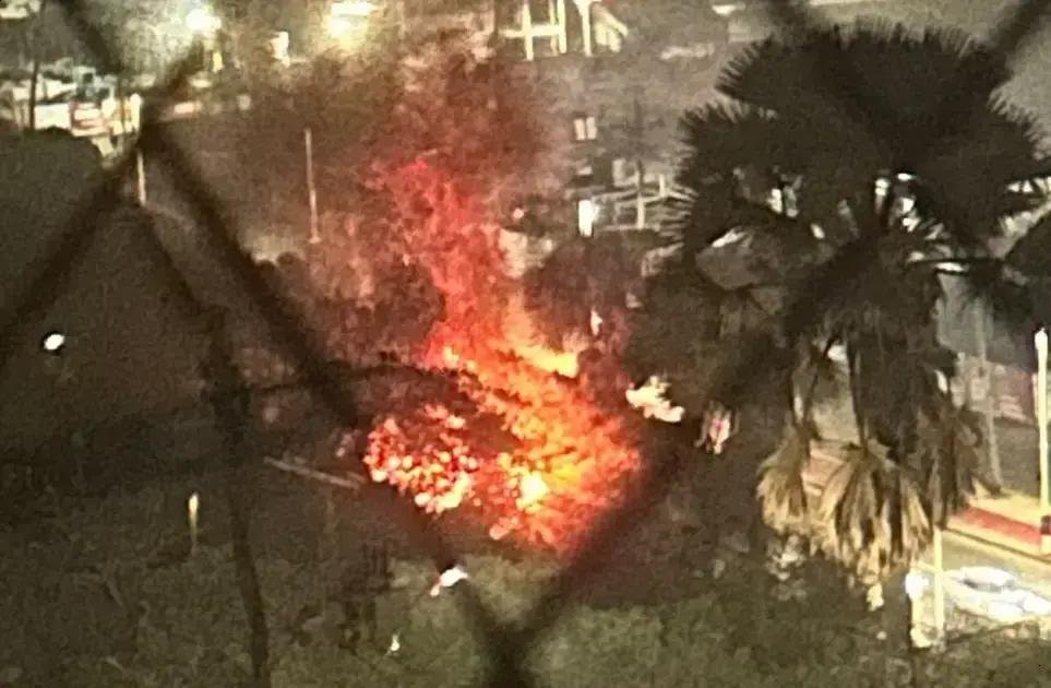 Incêndio no Morro do Ipiranga mobiliza bombeiros em Salvador