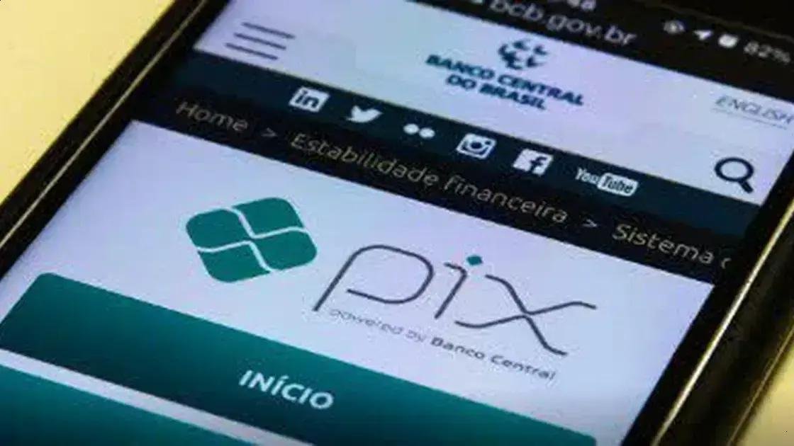 Jovem Pan pede desculpas após fake news sobre taxação do Pix
