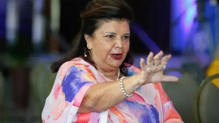 Luiza Trajano critica juros altos que afetam pequenas empresas no Brasil