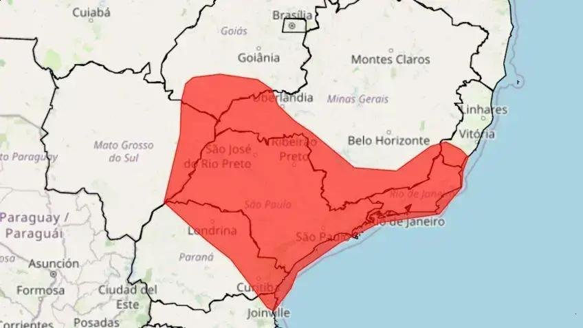 Mais de 1.200 cidades sob alerta vermelho por calor extremo até segunda
