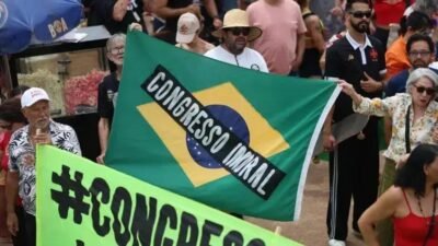 Manifestação contra PL da Anistia leva multidão à Esplanada dos Ministérios