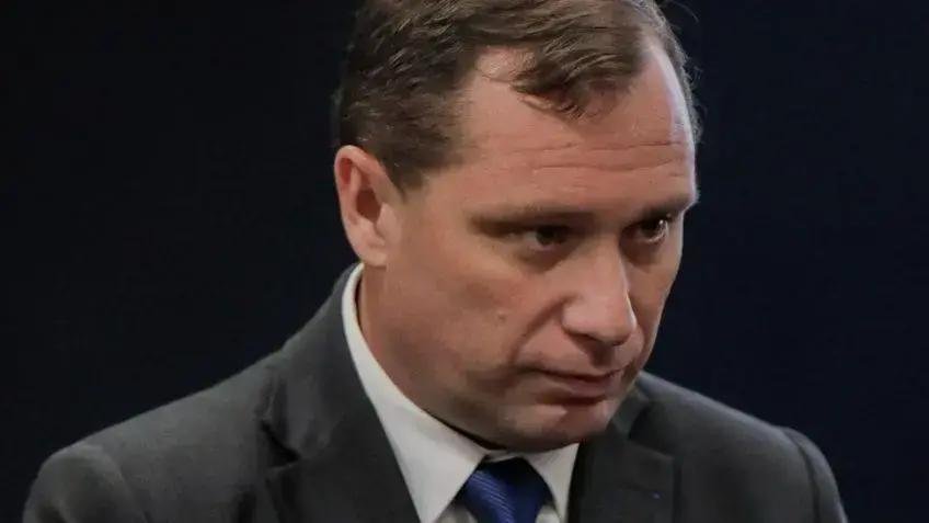 Maria Elizabeth Rocha aborda a situação de Mauro Cid e a perda de patente