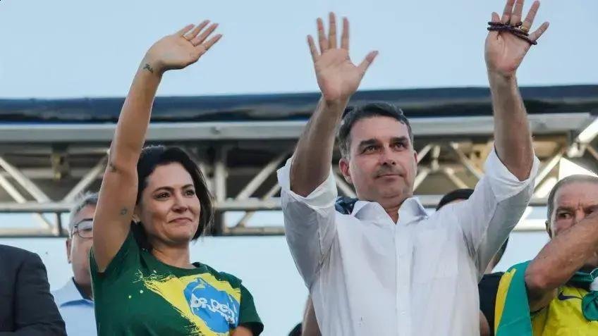 Michelle Bolsonaro lidera nas preferências para a eleição de 2026