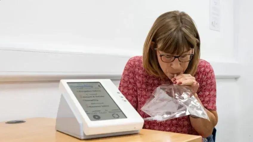 Novo teste britânico promete diagnosticar câncer no pâncreas pela respiração