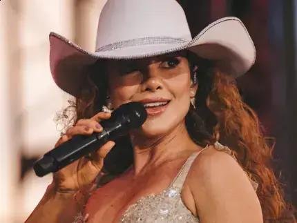 Paula Fernandes fala sobre harmonização facial e cuidados com a beleza