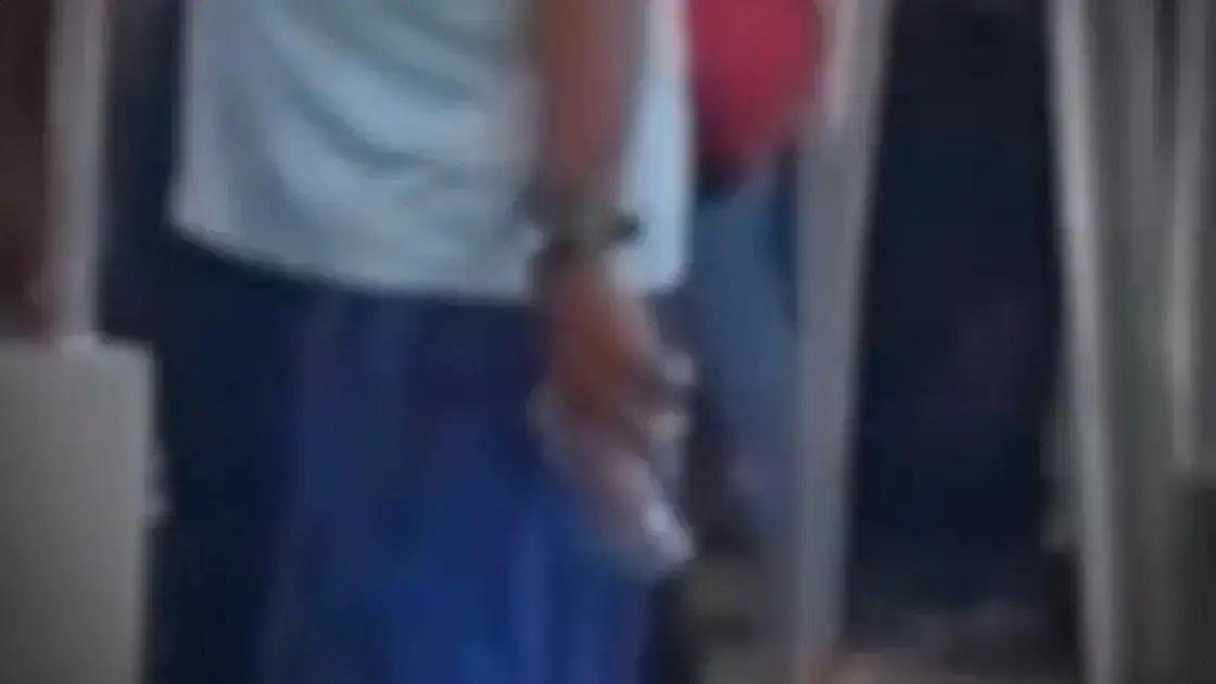 Policial reformado saca arma em confusão no metrô de Salvador