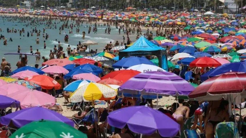 Previsão do Tempo no Rio: Calor e Chuvas Isoladas Esta Semana