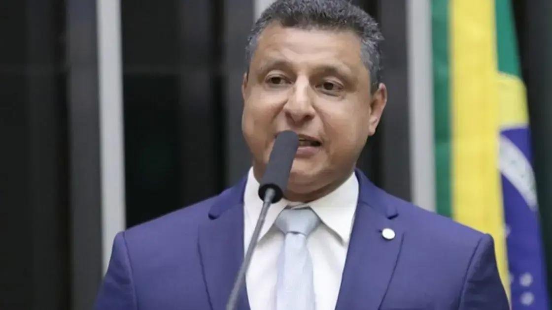 Quem assume o lugar de Alexandre Ramagem na Câmara dos Deputados?