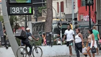 São Paulo registra recorde de calor e alerta de onda intensa até segunda