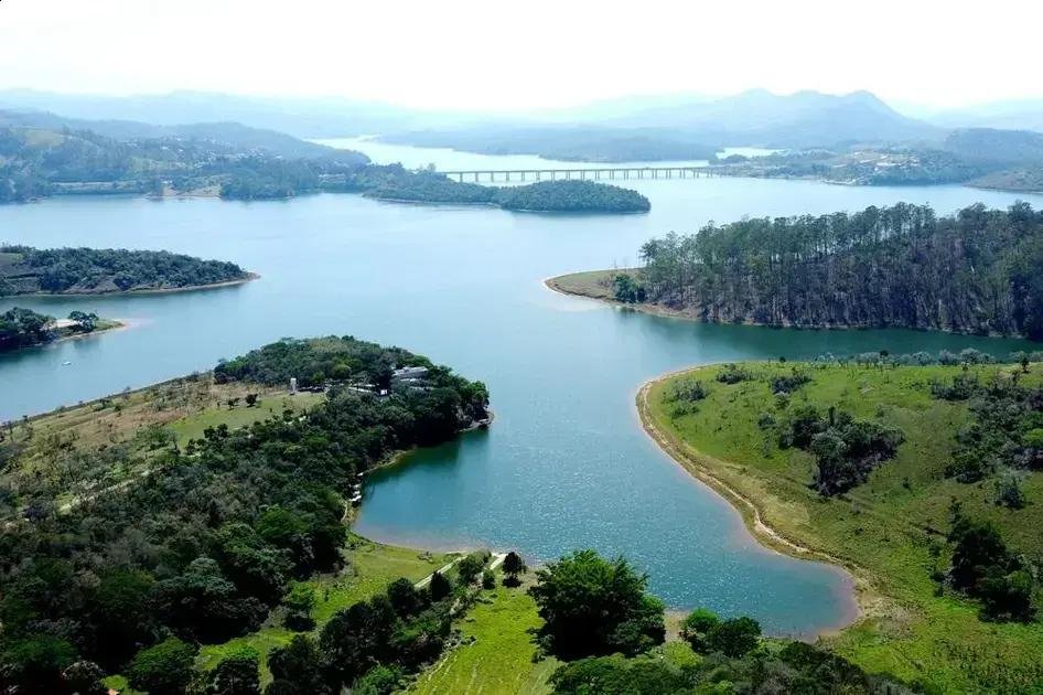 Sistema Cantareira em alerta: água extra para São Paulo