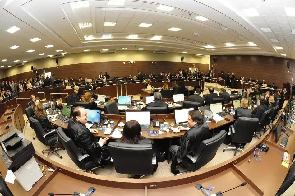 TJBA suspende licitação de R$ 30 milhões para gravação de sessões