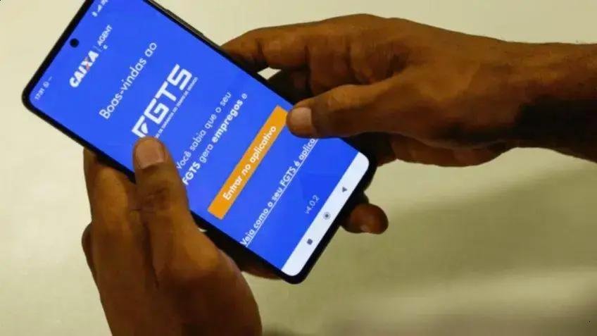 Trabalhadores começam a receber nova parcela do saque-aniversário do FGTS