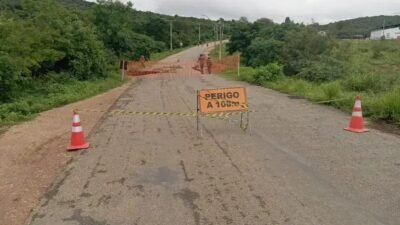 Tráfego interrompido na BA-270 após chuvas intensas entre Encruzilhada e Ribeirão do Largo