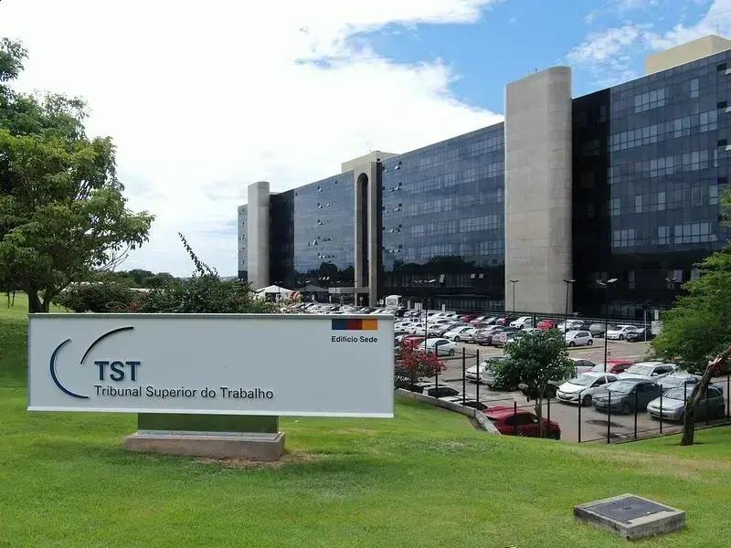 TST decide sobre greve dos Correios e reajuste salarial: saiba mais