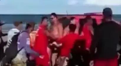 Turistas são agredidos em Porto de Galinhas por cobrança abusiva