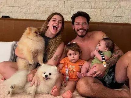 Viih Tube e Eliezer relatam alta do filho após queimadura de 2° grau