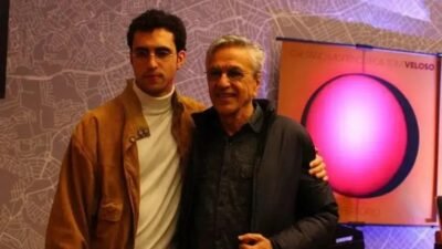 Zeca Veloso se reinventa e retorna aos palcos após grande descoberta espiritual