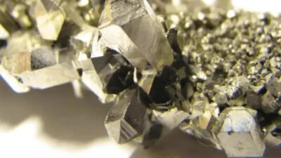 A revolução da bateria de nióbio da USP e suas aplicações tecnológicas