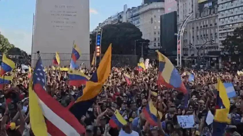 Celebrations marcam captura de Nicolás Maduro pelos EUA