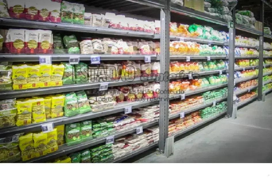 Cesta básica fica mais barata em todas as capitais brasileiras, diz pesquisa