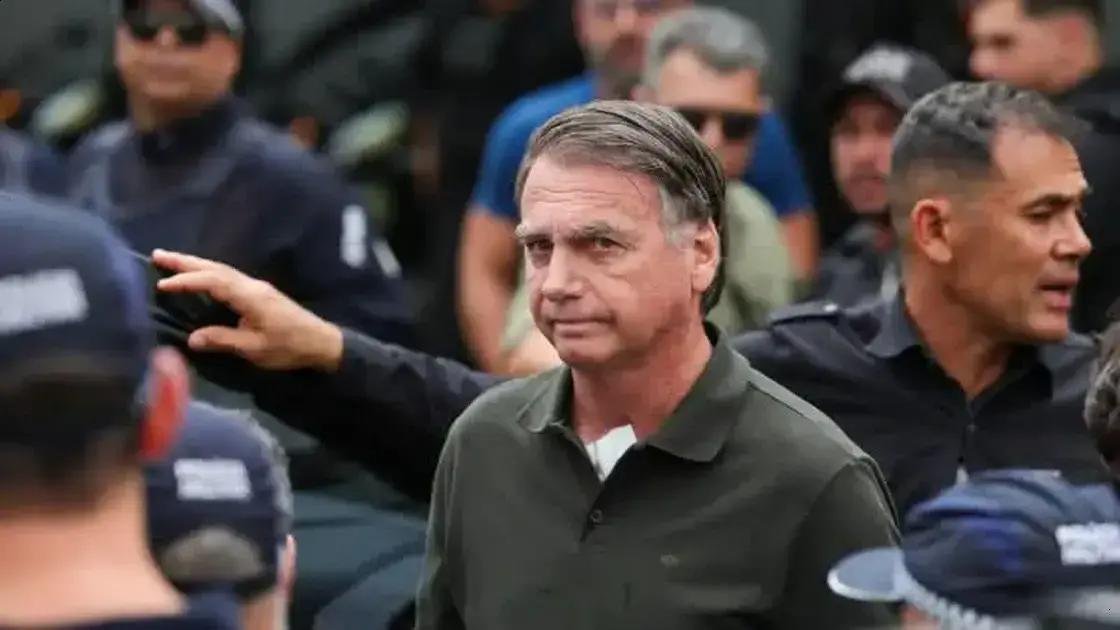 Defensoria investiga as condições de saúde de Jair Bolsonaro na prisão