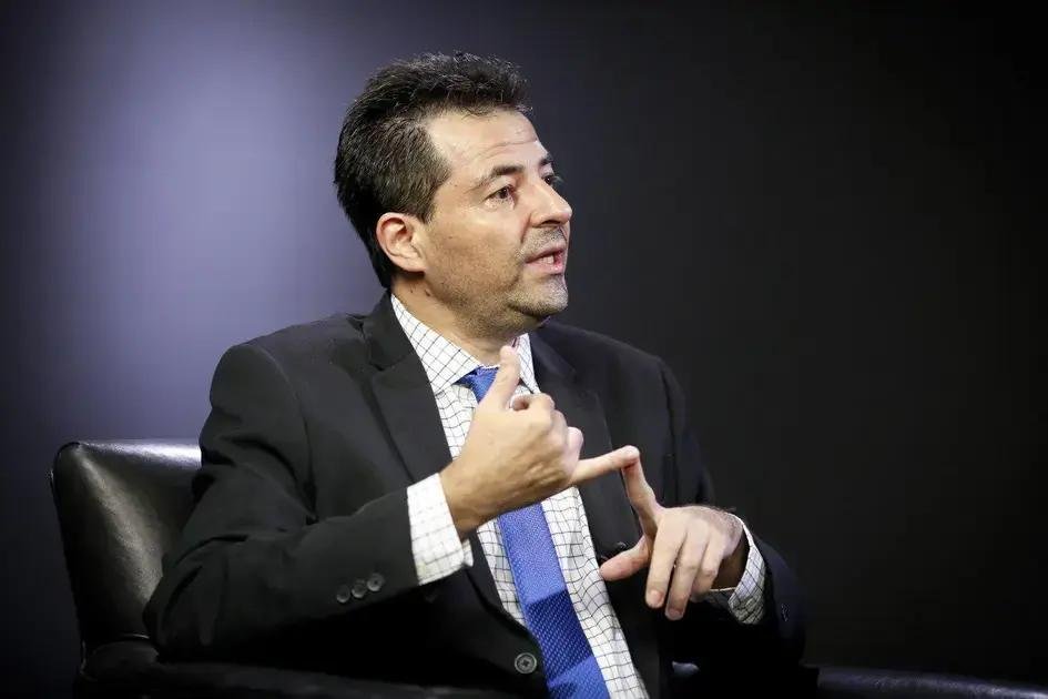 Defesa de Bolsonaro quer incluir ex-ministro como advogado