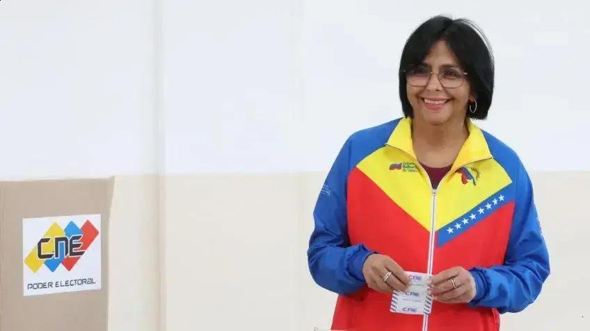 Delcy Rodríguez assume presidência interina em meio a crise na Venezuela