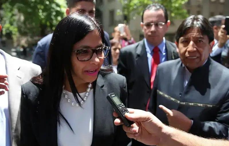 Delcy Rodríguez faz mudanças em seu gabinete com lealdade a Maduro