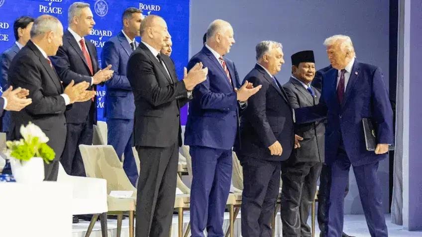 Donald Trump lança Conselho da Paz durante Fórum Econômico Mundial