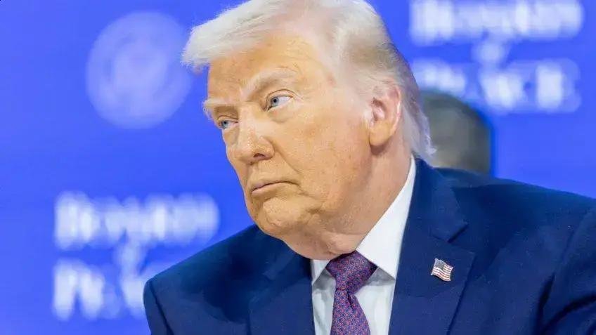 EUA impõem suspensão de vistos enquanto cria novo Conselho da Paz