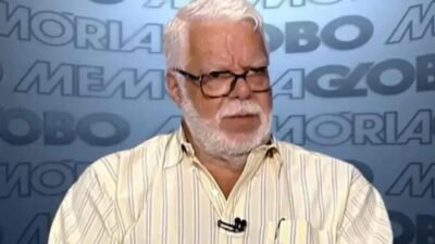 Famosos prestam homenagens no velório de Manoel Carlos no Rio