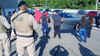 Funcionários da Rede D'Or protestam em Salvador contra condições de trabalho