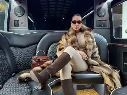 Georgina Rodríguez brilha com bolsa Hermès em viagem a Washington