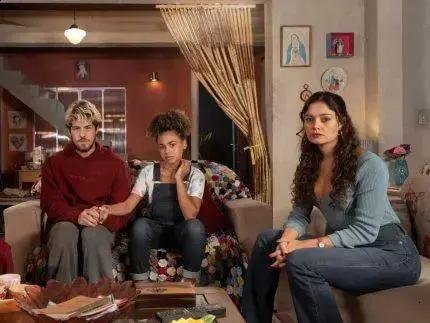 Joélly revela verdade surpreendente sobre a paternidade em "Três Graças"