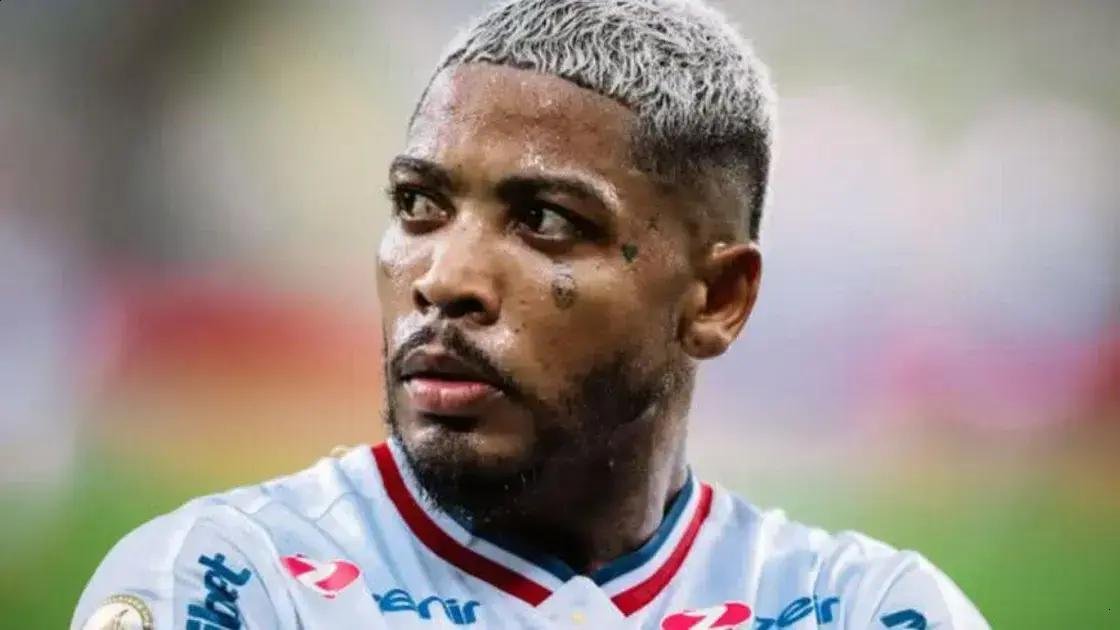 Marinho é flagrado em torcida e Cristian Bell tira sarro após derrota do Vitória