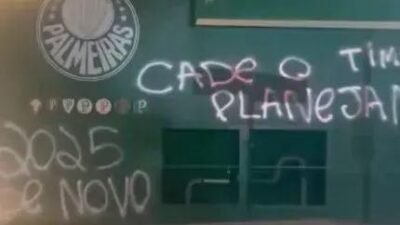 Muros do Palmeiras pichados após derrota impactante para o Novorizontino