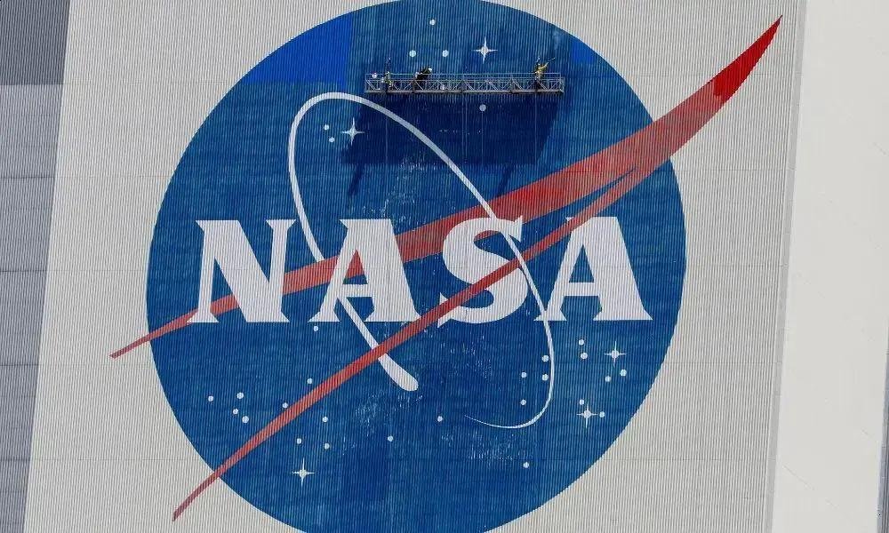 NASA cancela caminhada espacial devido a problema médico com astronauta