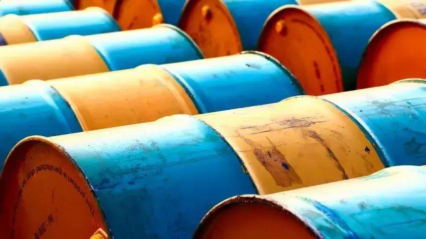 Navios chineses parados em busca de petróleo na Venezuela por bloqueio EUA