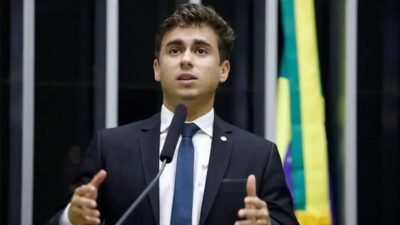 Nikolas Ferreira inicia caminhada simbólica de MG até Brasília