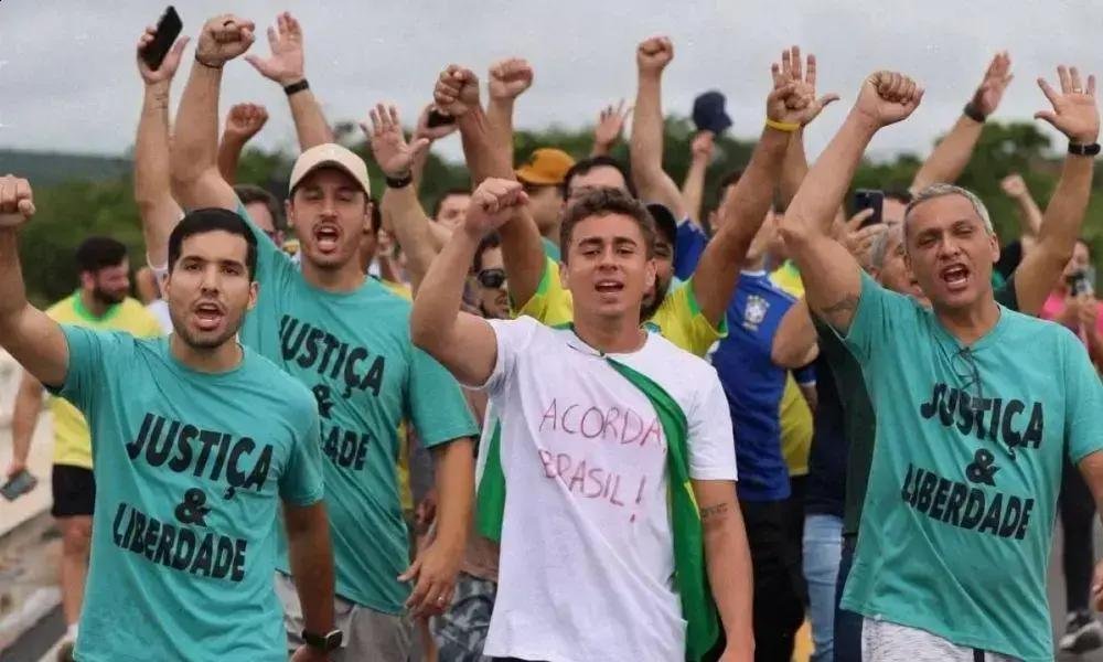 Nikolas Ferreira pede anistia para Jair Bolsonaro em Caminhada da Liberdade