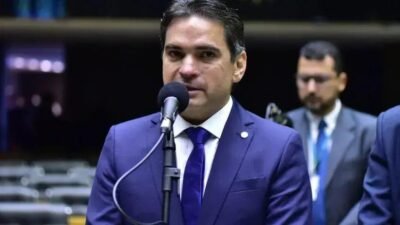 Nova proposta exige pulseiras de identificação em hotéis para proteção de crianças