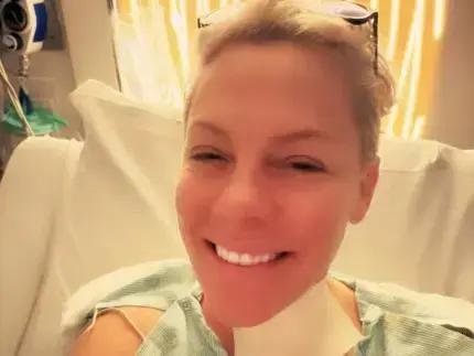 Pink reflete sobre o ano em sua virada de 2026 no hospital