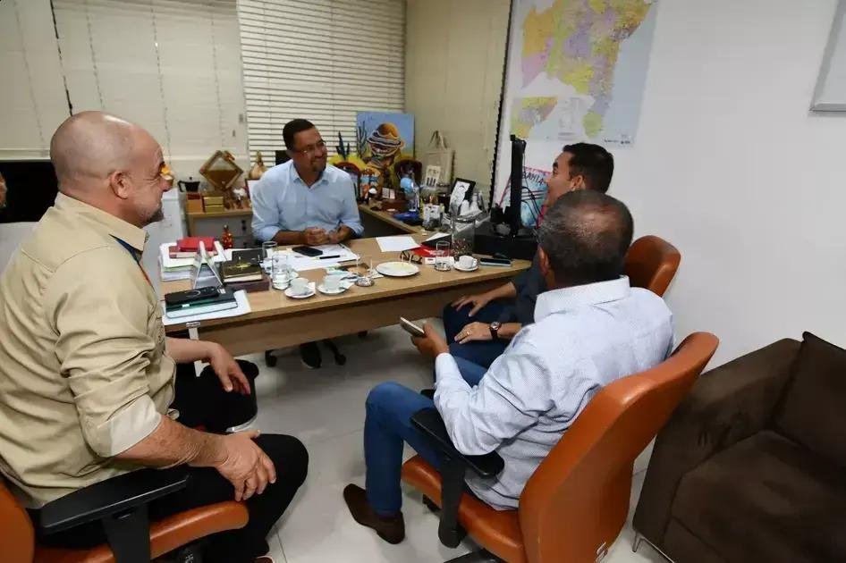 Prefeito de Alagoinhas busca apoio para a Sealba 2026