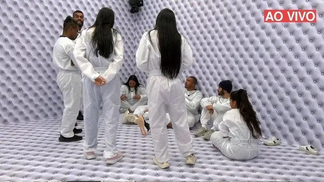 Quarto Branco do BBB 26: Desistência e Apostas no Reality Show