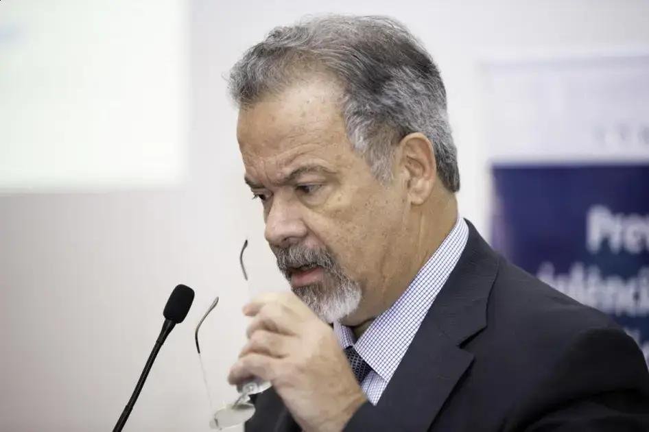 Raul Jungmann, ex-ministro, falece aos 73 anos em Brasília