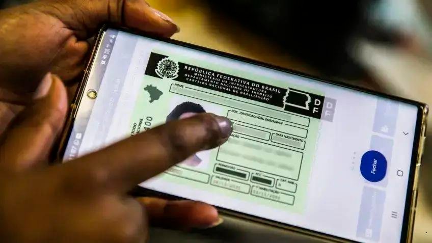 Renovação automática da CNH inicia hoje para motoristas sem infrações