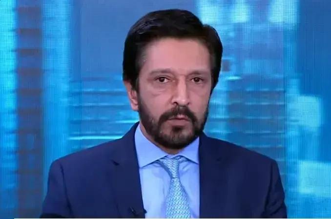 Ricardo Nunes apoia Flávio Bolsonaro caso Tarcísio seja seu candidato