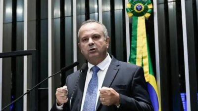 Rogério Marinho desiste de candidatura ao governo e apoia Flávio Bolsonaro